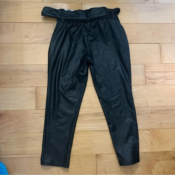Rewash Black Vegan Faux Leather Belted Pants Womens Medium New with Tag - Picture 6 of 6